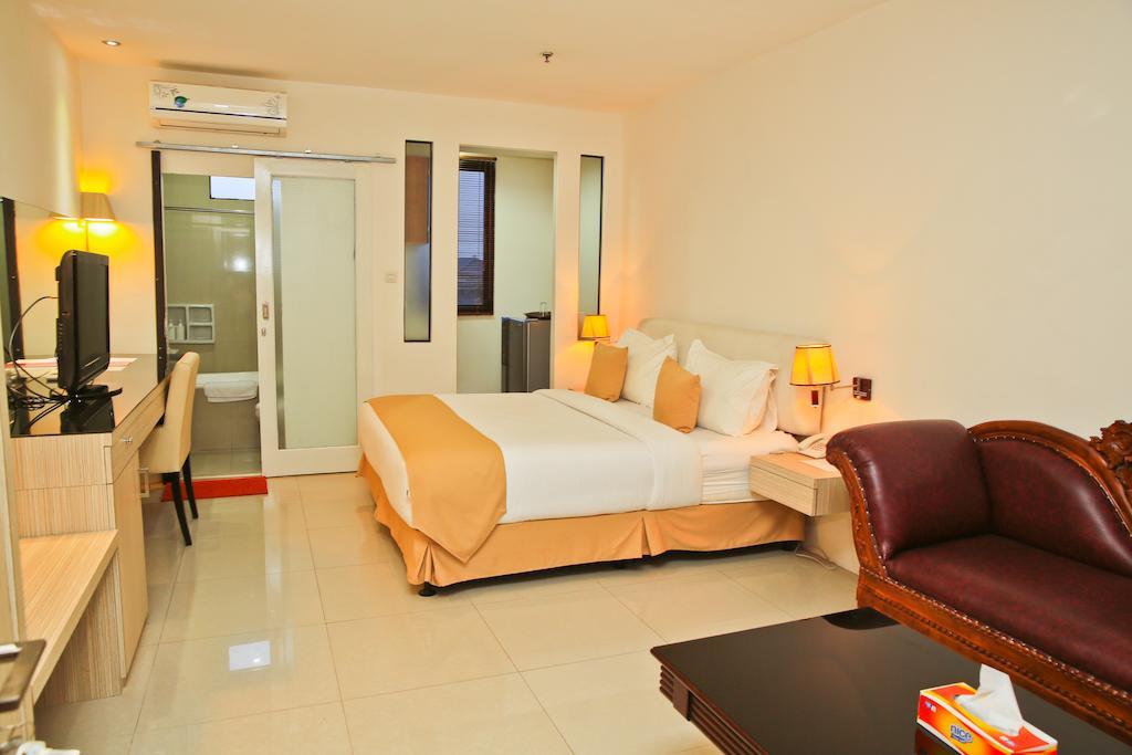 Kyo Serviced Apartment Jakarta Cilandak  Buitenkant foto