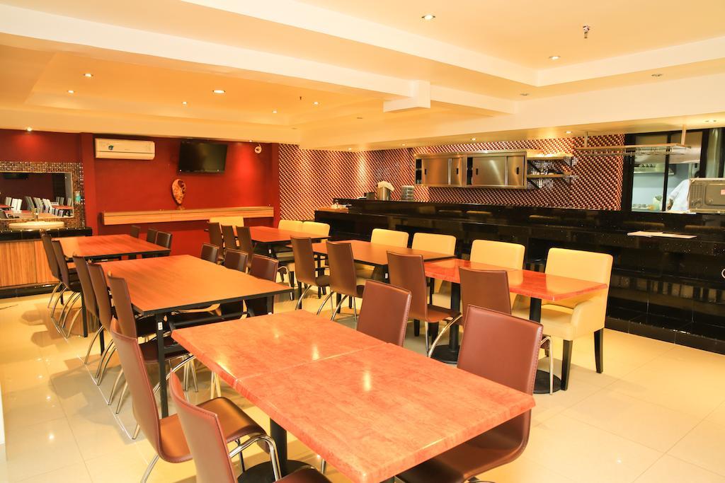 Kyo Serviced Apartment Jakarta Cilandak  Buitenkant foto