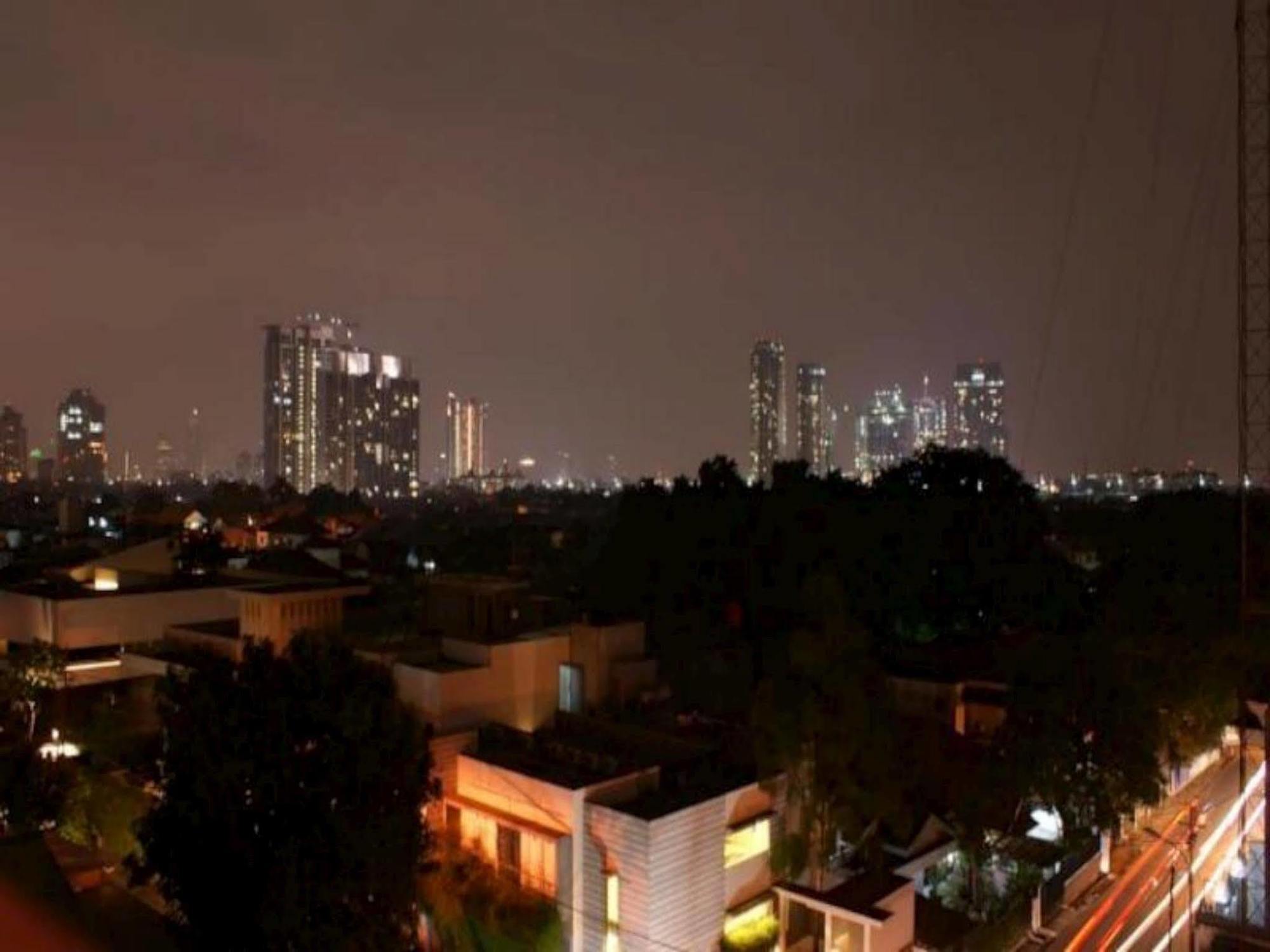 Kyo Serviced Apartment Jakarta Cilandak  Buitenkant foto