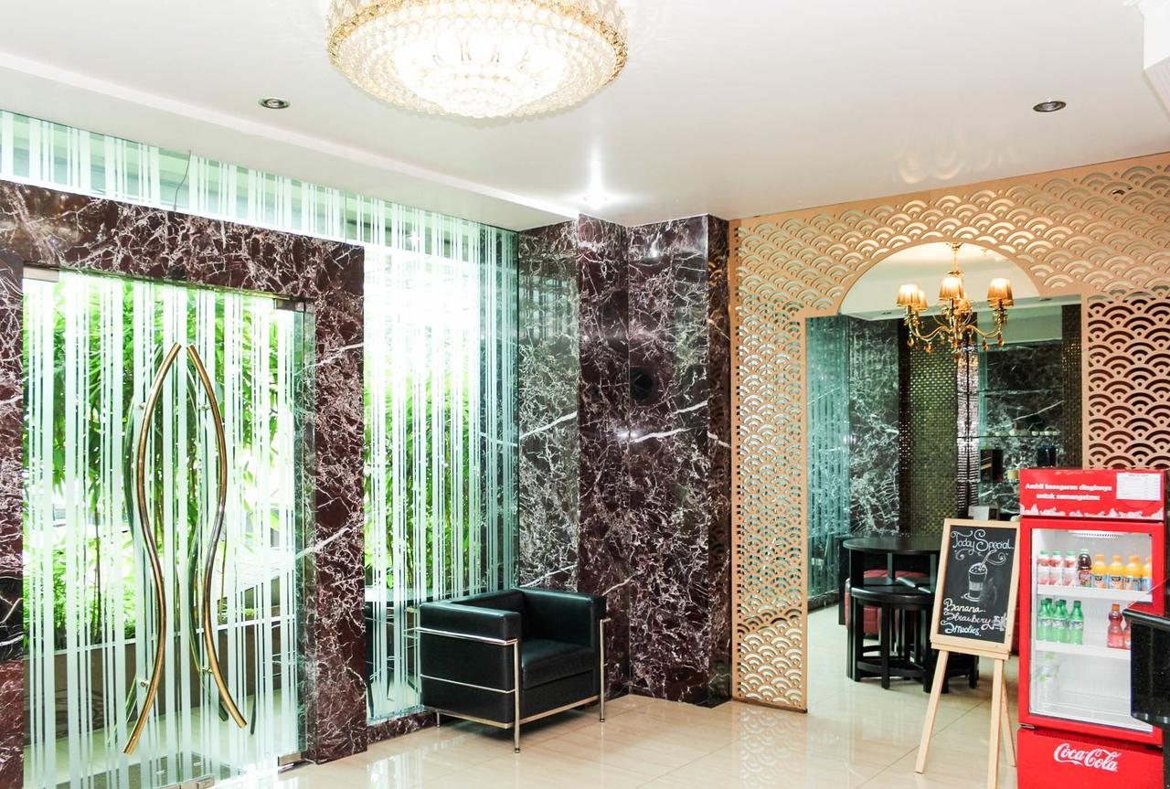 Kyo Serviced Apartment Jakarta Cilandak  Buitenkant foto