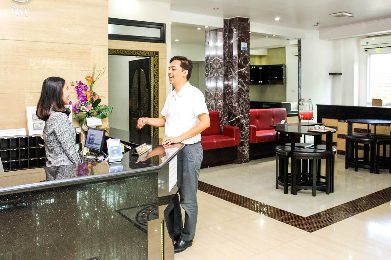 Kyo Serviced Apartment Jakarta Cilandak  Buitenkant foto