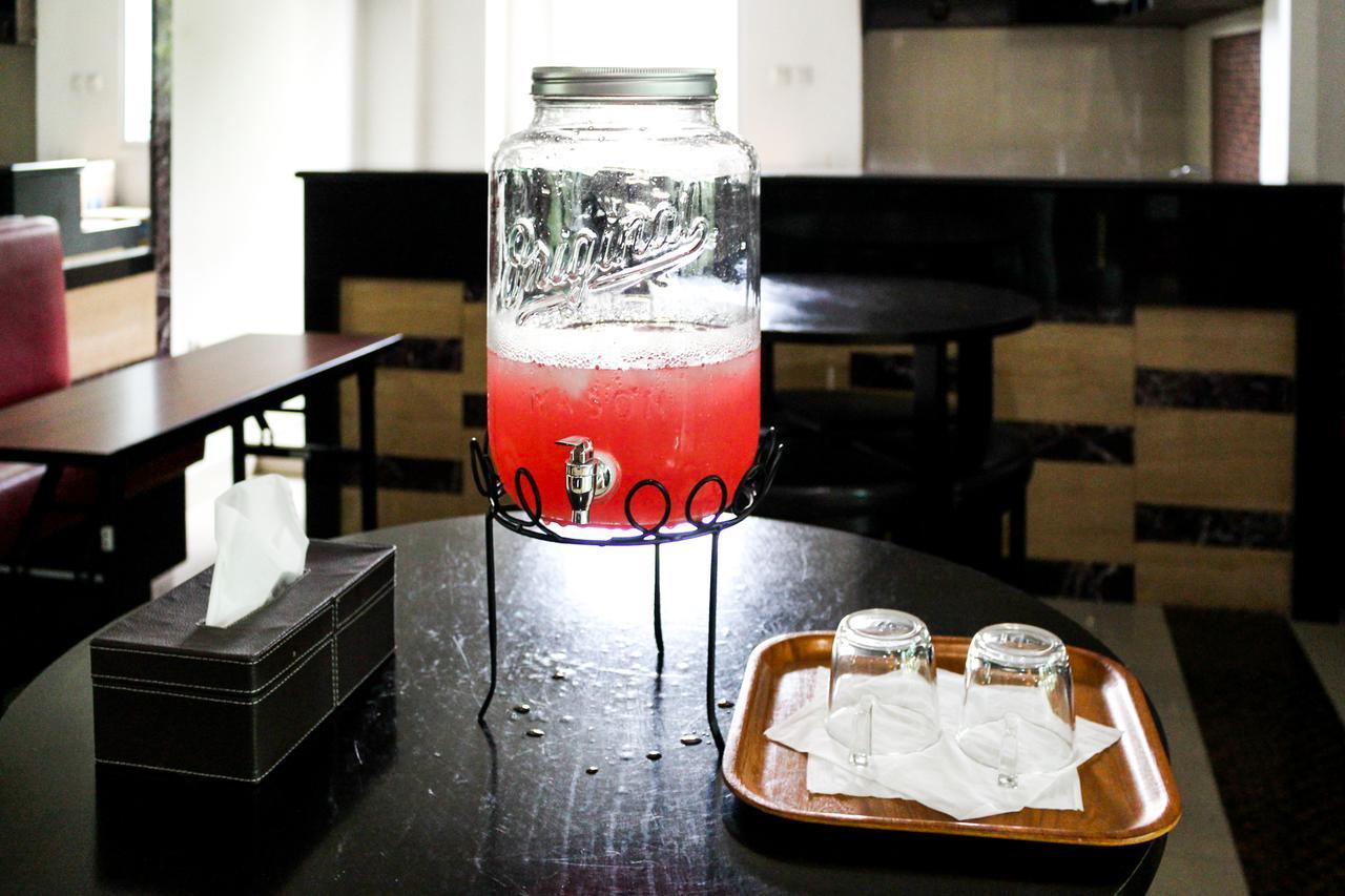 Kyo Serviced Apartment Jakarta Cilandak  Buitenkant foto