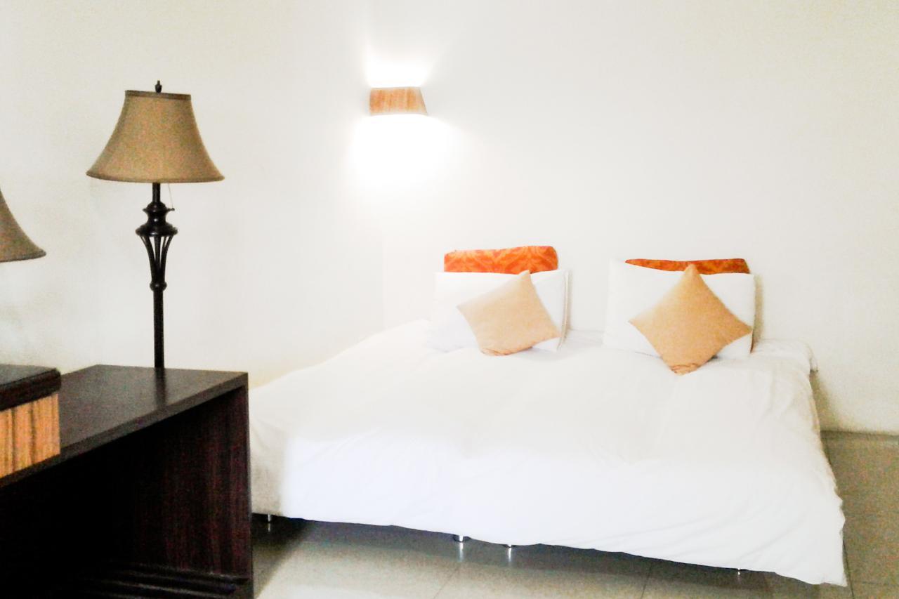 Kyo Serviced Apartment Jakarta Cilandak  Buitenkant foto