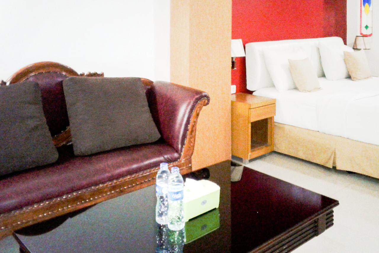 Kyo Serviced Apartment Jakarta Cilandak  Buitenkant foto