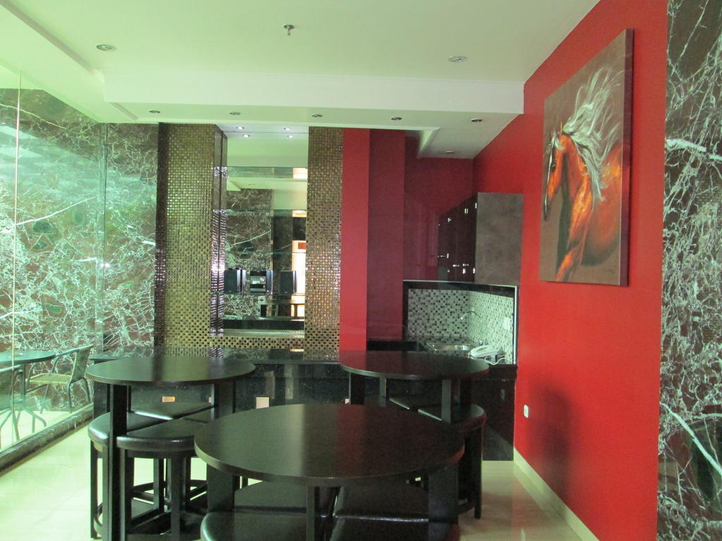 Kyo Serviced Apartment Jakarta Cilandak  Buitenkant foto